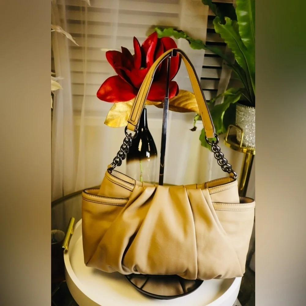 Vera Wang elevate your